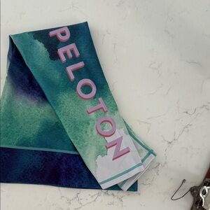 Terez Green & Teal Peloton Print Leggings